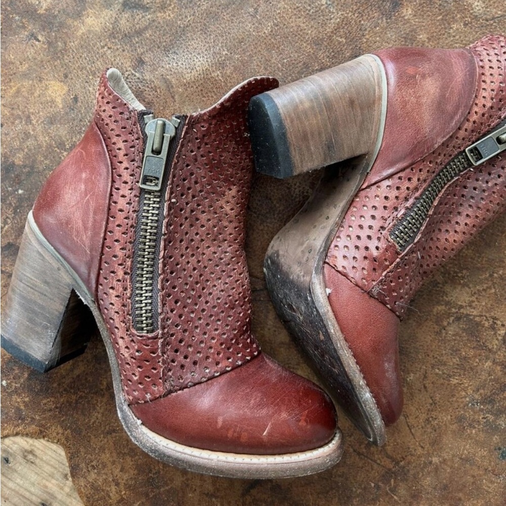 Freebird by Steven Brady Ankle Boots Women’s 6